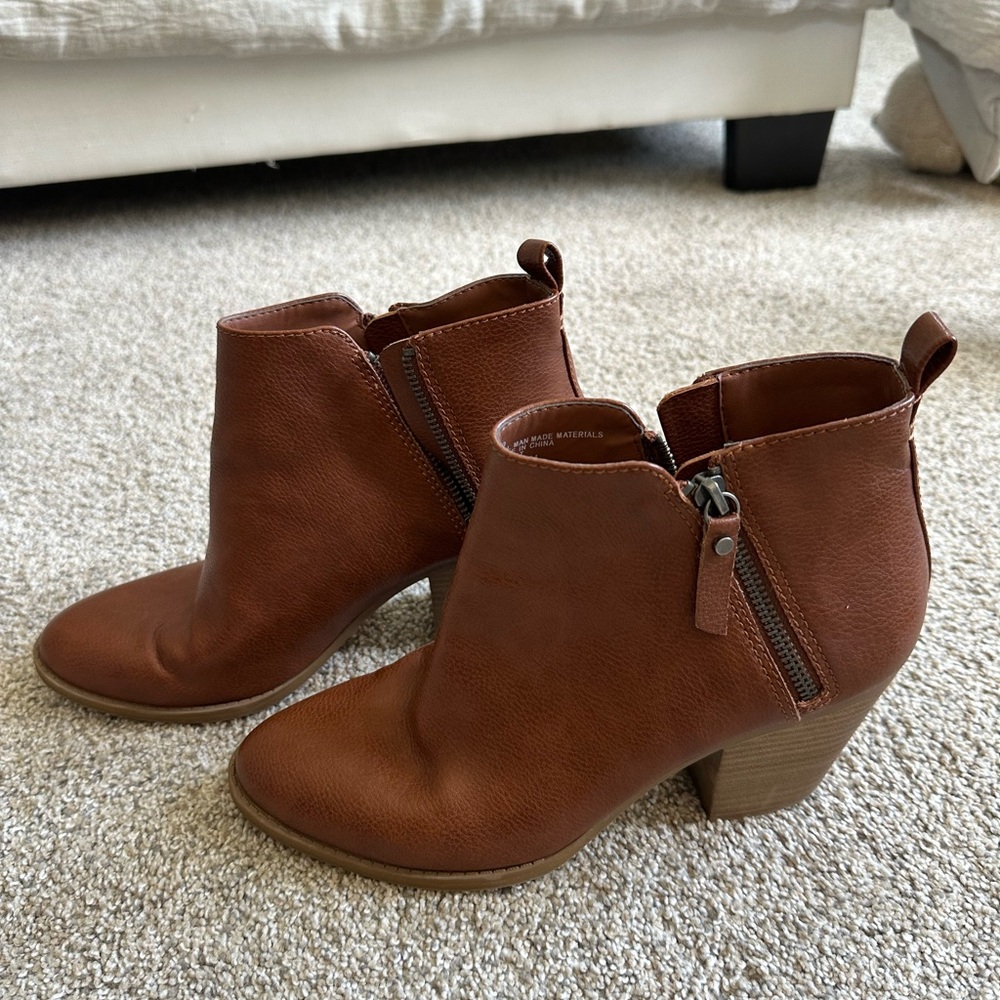 Universal Brown Booties